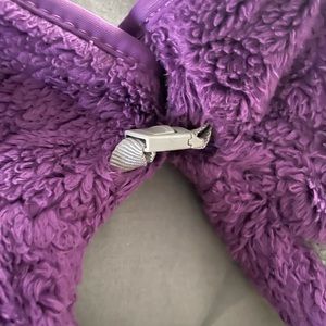 Women’s North Face gloves-purple good condition